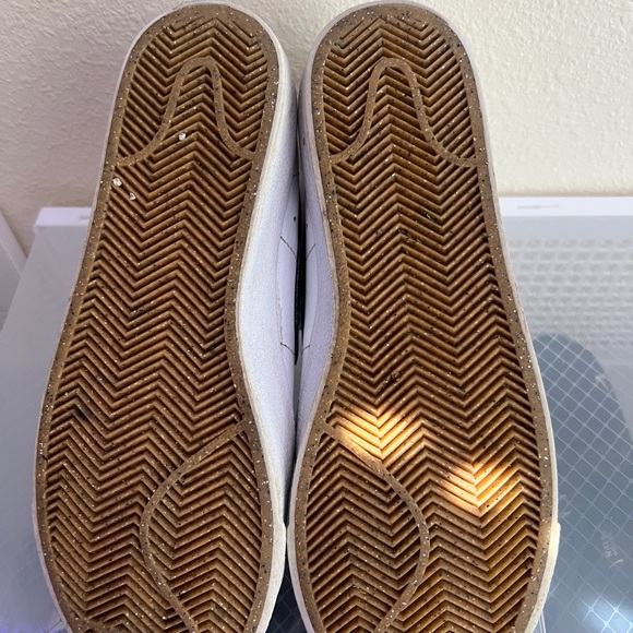 Nike Blazers - Picture 7 of 9